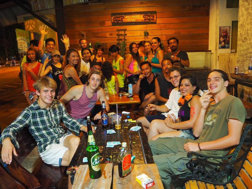 Bigboss Hostel Thong Sala Bagian luar foto