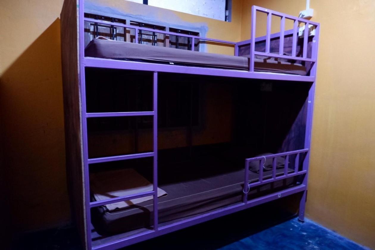 Bigboss Hostel Thong Sala Bagian luar foto