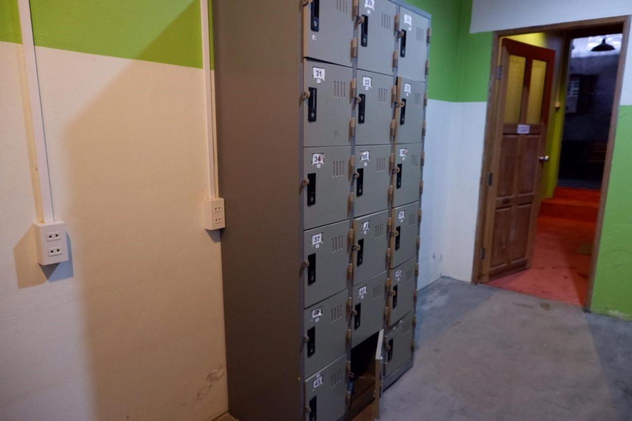 Bigboss Hostel Thong Sala Bagian luar foto