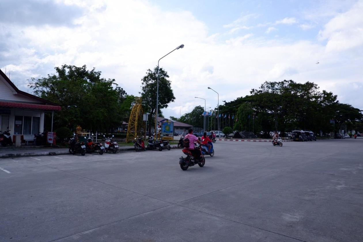 Bigboss Hostel Thong Sala Bagian luar foto